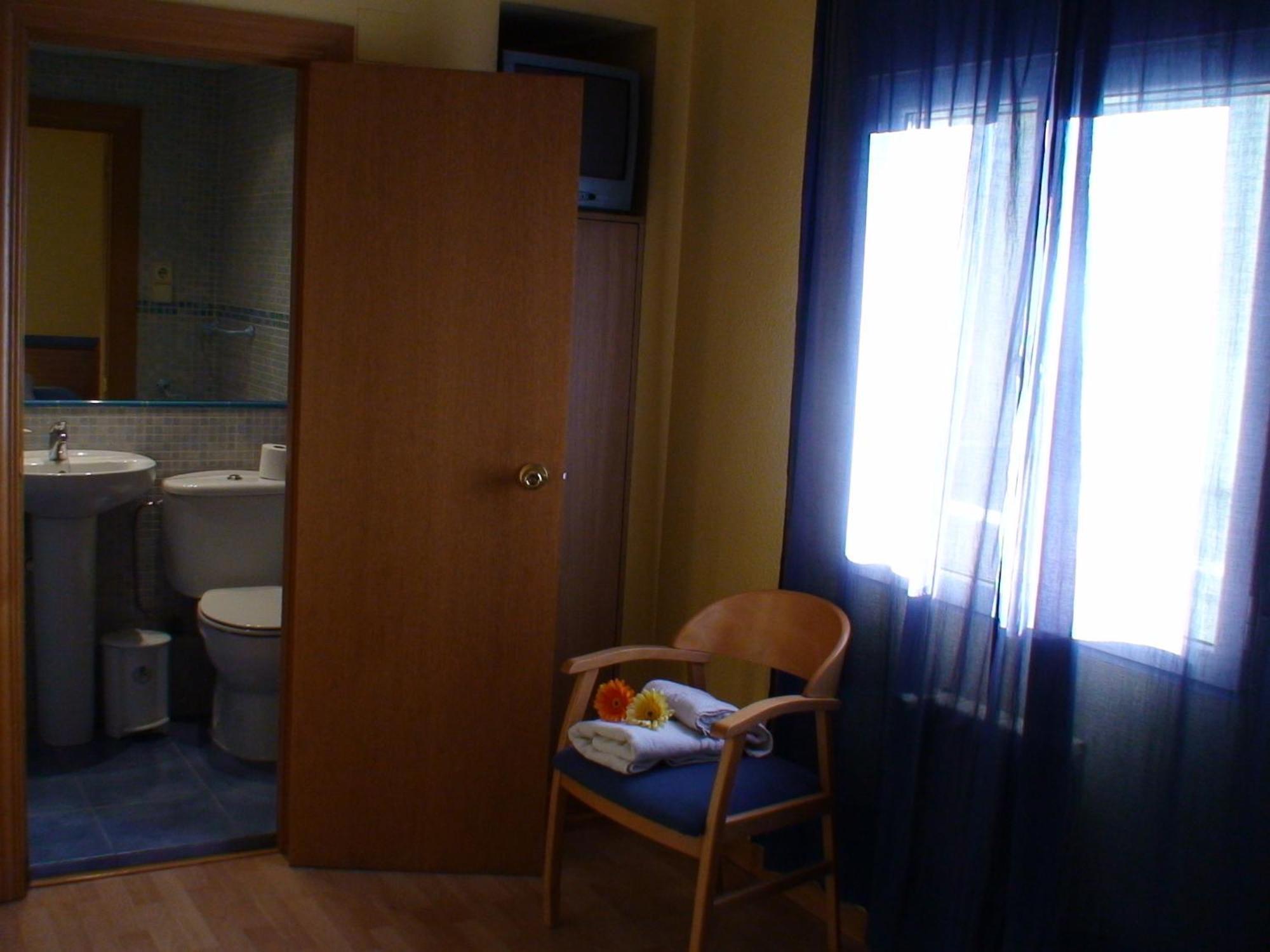 סרגוסה Hostal El Carmen מראה חיצוני תמונה