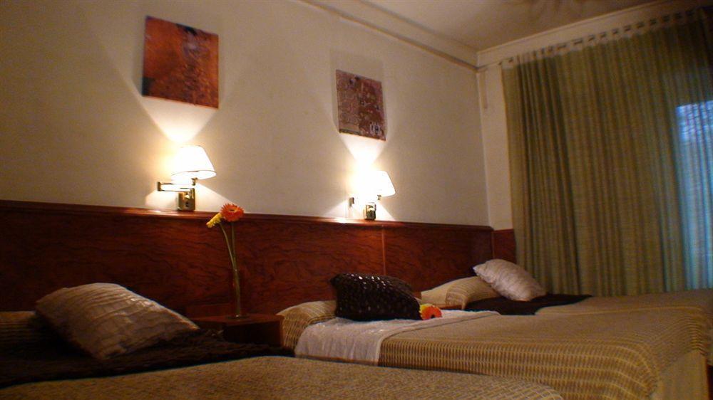 סרגוסה Hostal El Carmen מראה חיצוני תמונה