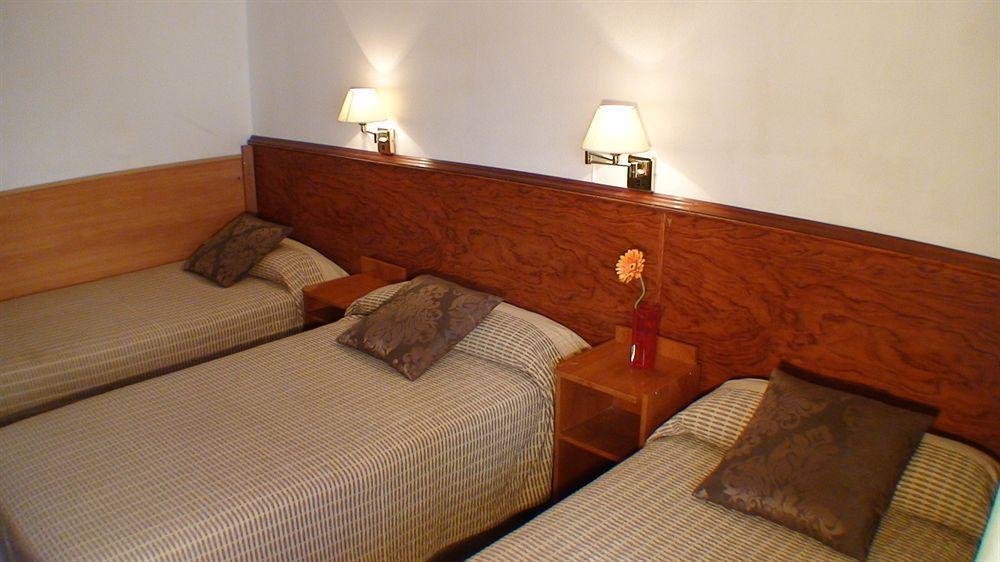 סרגוסה Hostal El Carmen מראה חיצוני תמונה