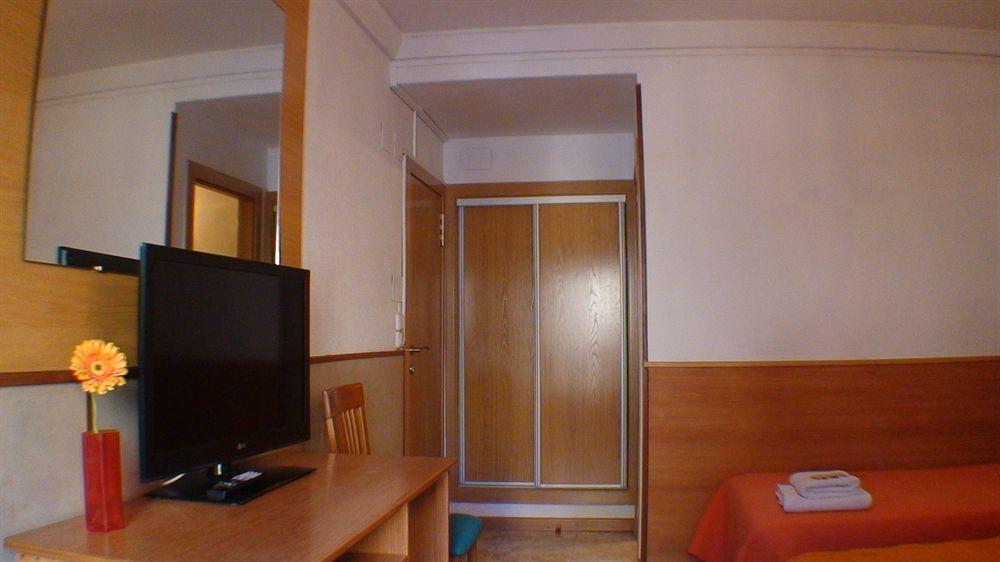 סרגוסה Hostal El Carmen מראה חיצוני תמונה