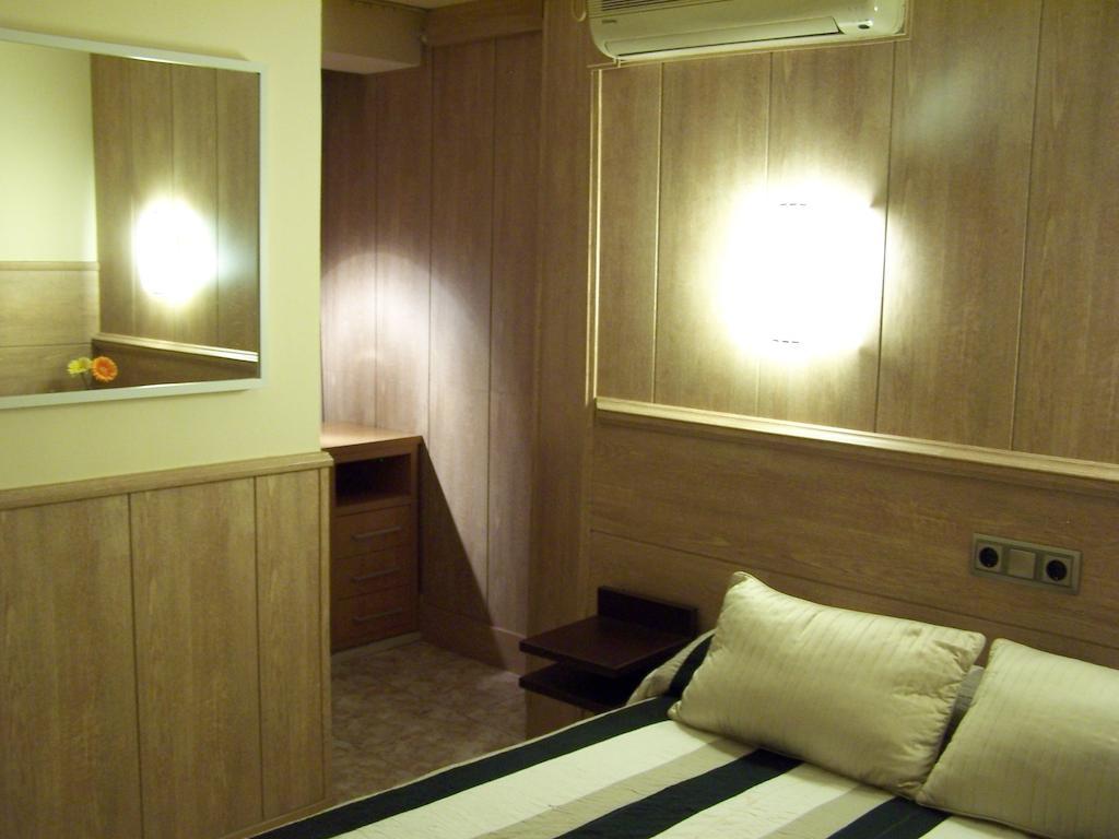 סרגוסה Hostal El Carmen מראה חיצוני תמונה