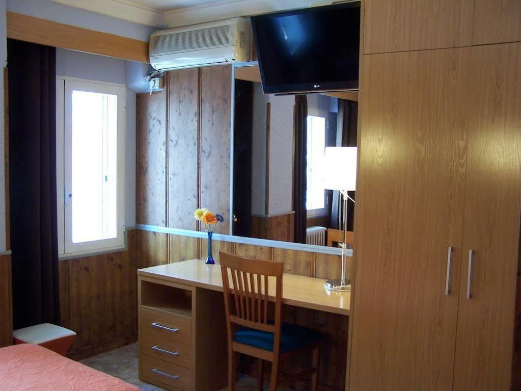 סרגוסה Hostal El Carmen מראה חיצוני תמונה