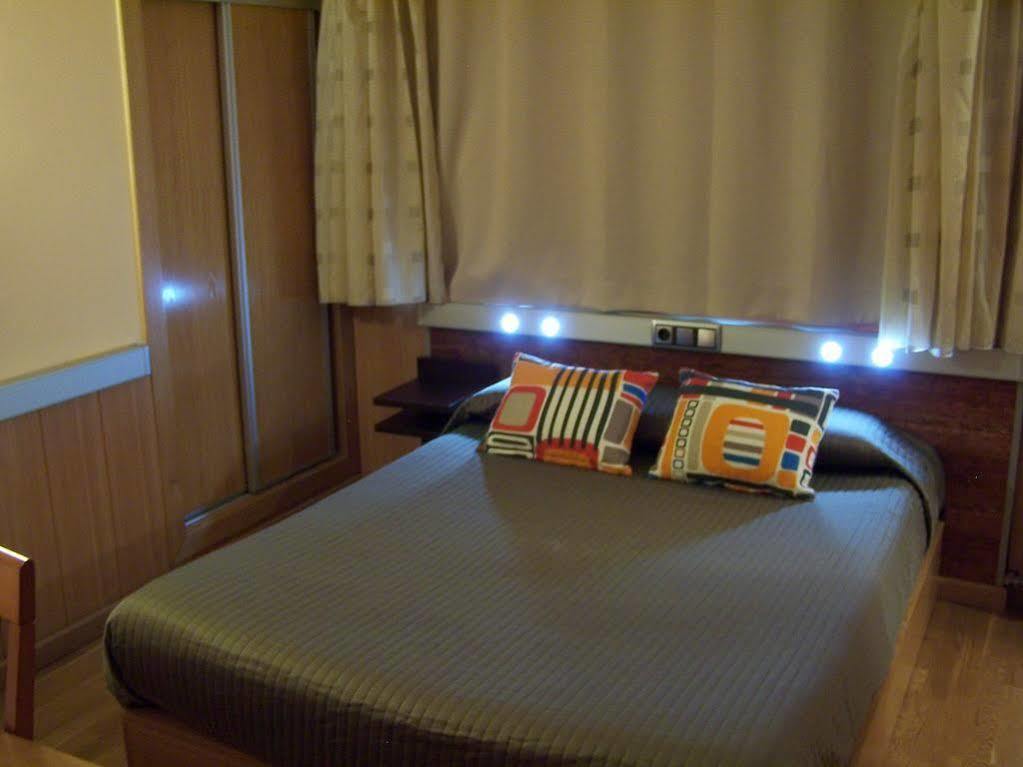 סרגוסה Hostal El Carmen מראה חיצוני תמונה